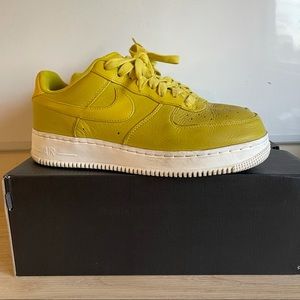 Air Force 1 - chartreuse men’s size 9.5